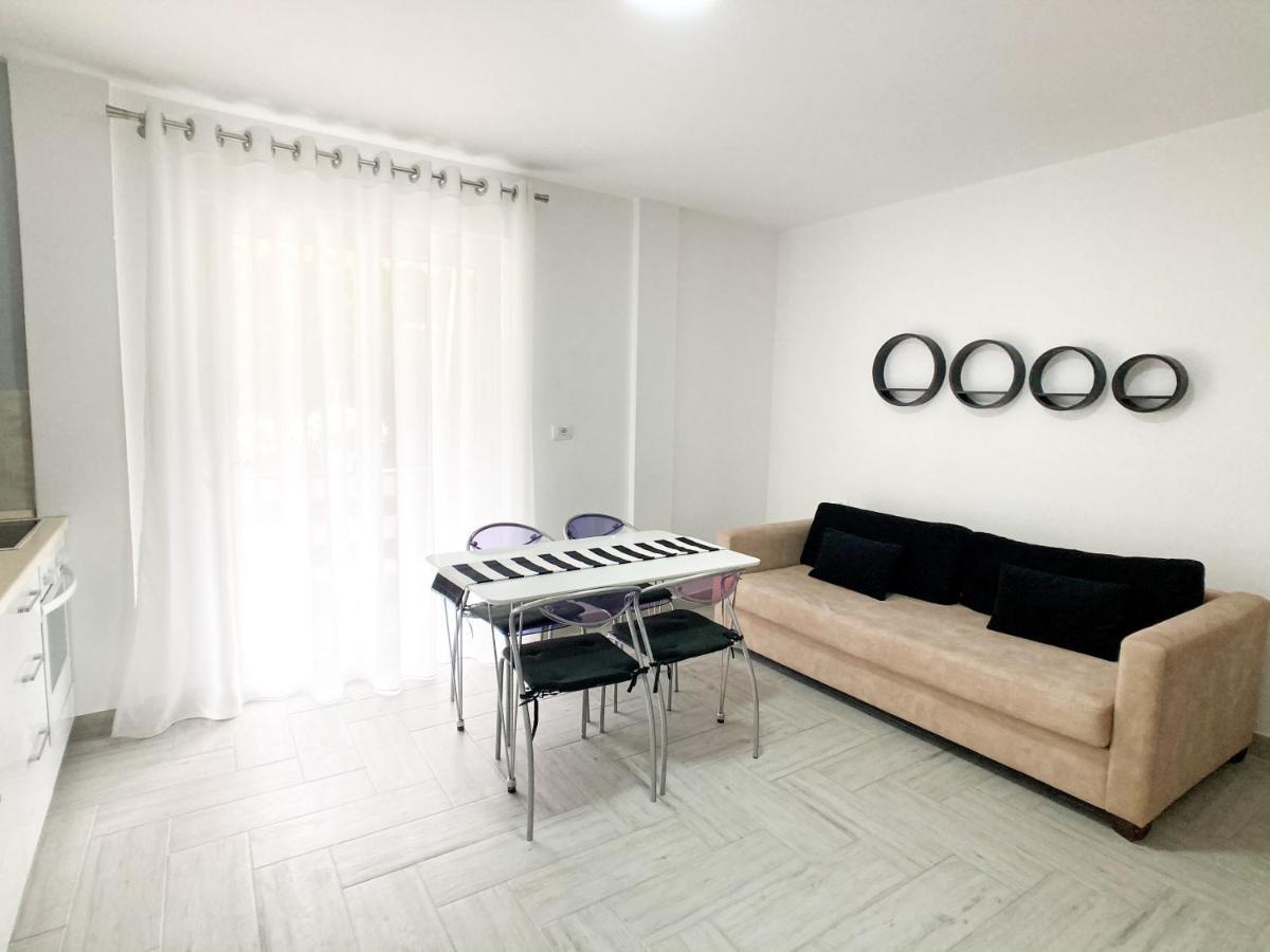 Promo Price September - Home By The Sea 1 Min From The Beach โกเลม ภายนอก รูปภาพ