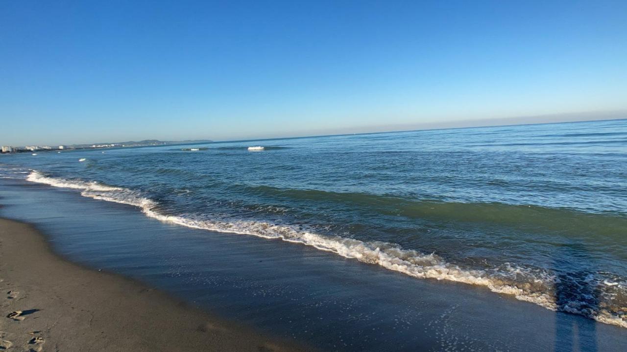 Promo Price September - Home By The Sea 1 Min From The Beach โกเลม ภายนอก รูปภาพ