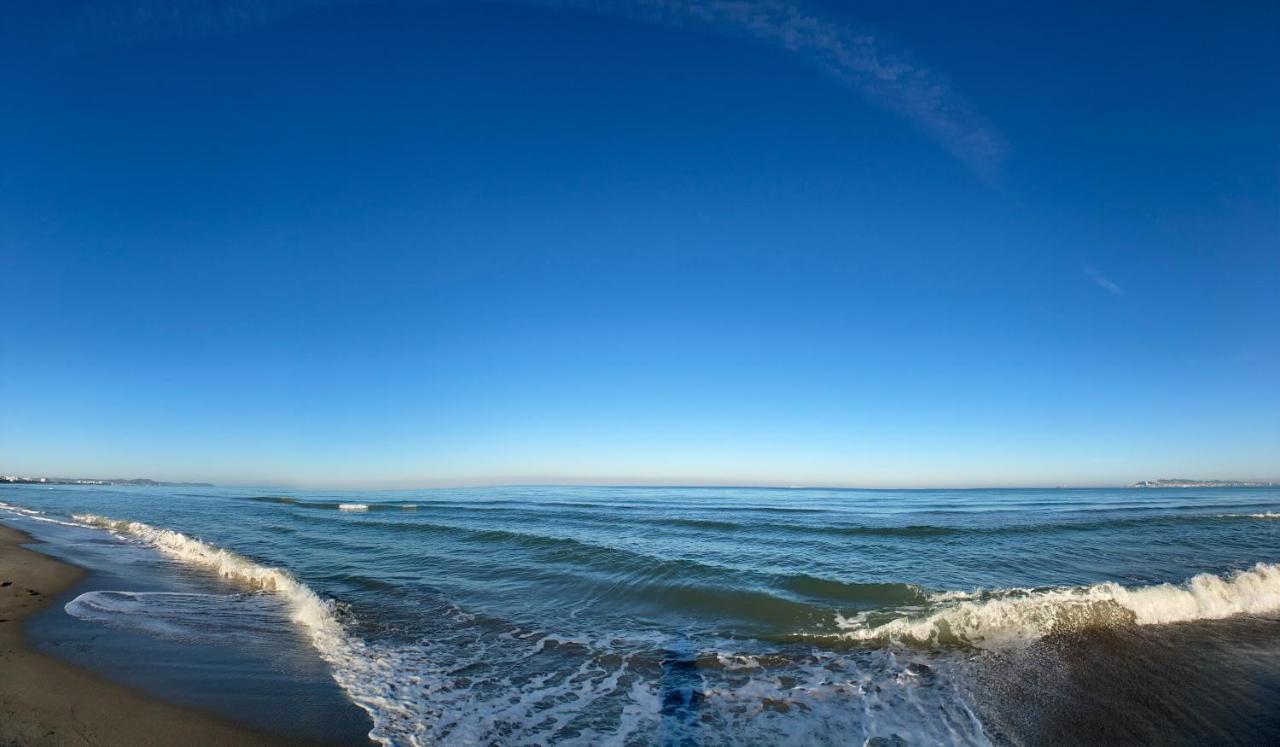 Promo Price September - Home By The Sea 1 Min From The Beach โกเลม ภายนอก รูปภาพ