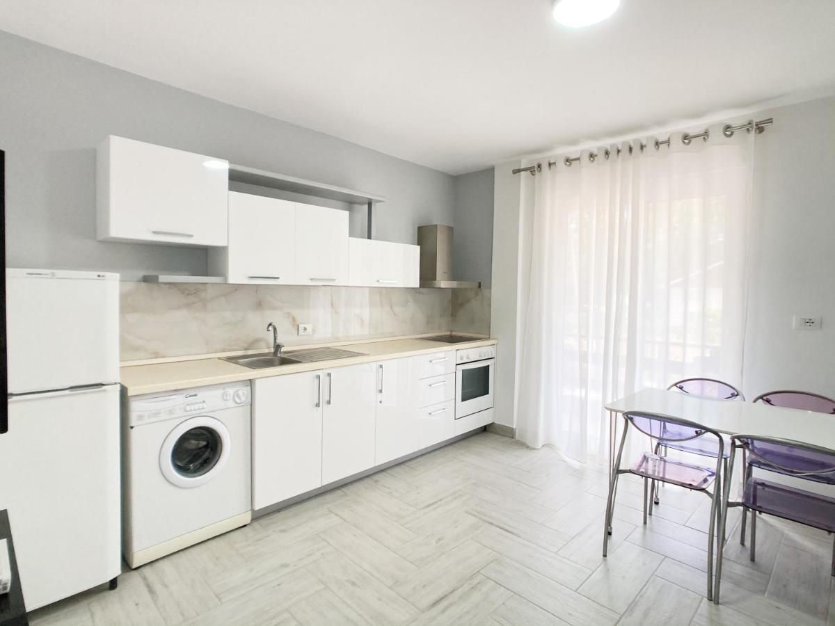 Promo Price September - Home By The Sea 1 Min From The Beach โกเลม ภายนอก รูปภาพ